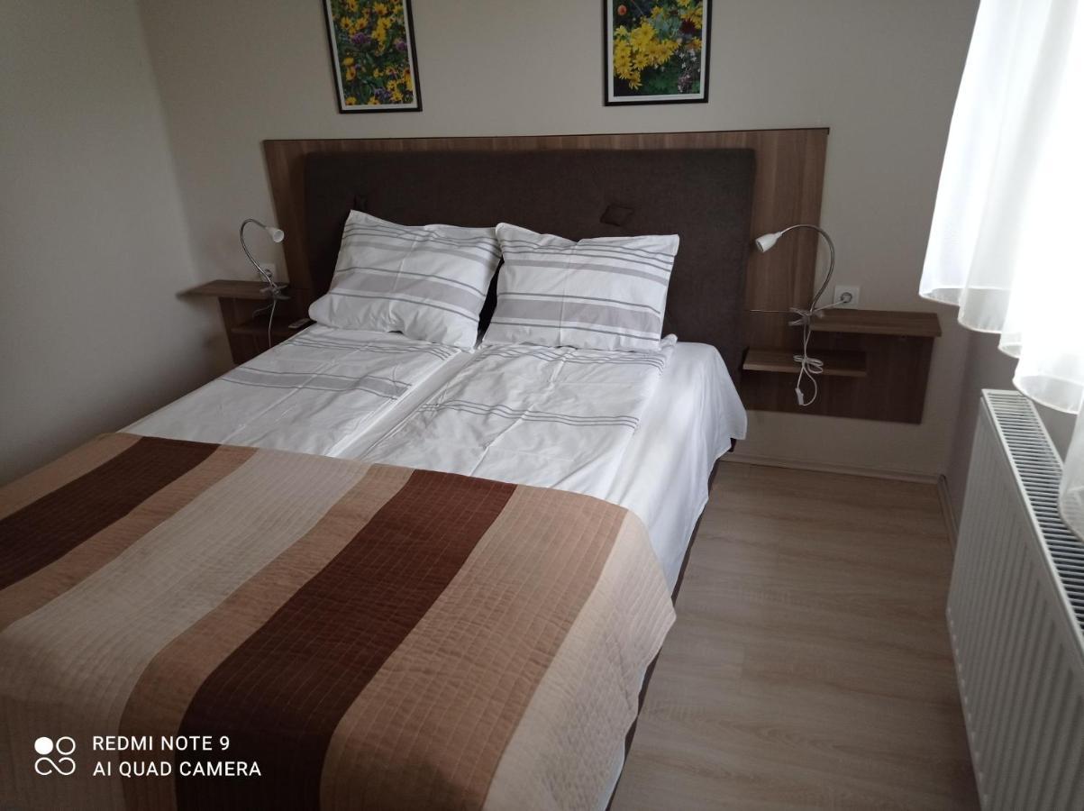 Lux Apartman Balatonfüred Esterno foto